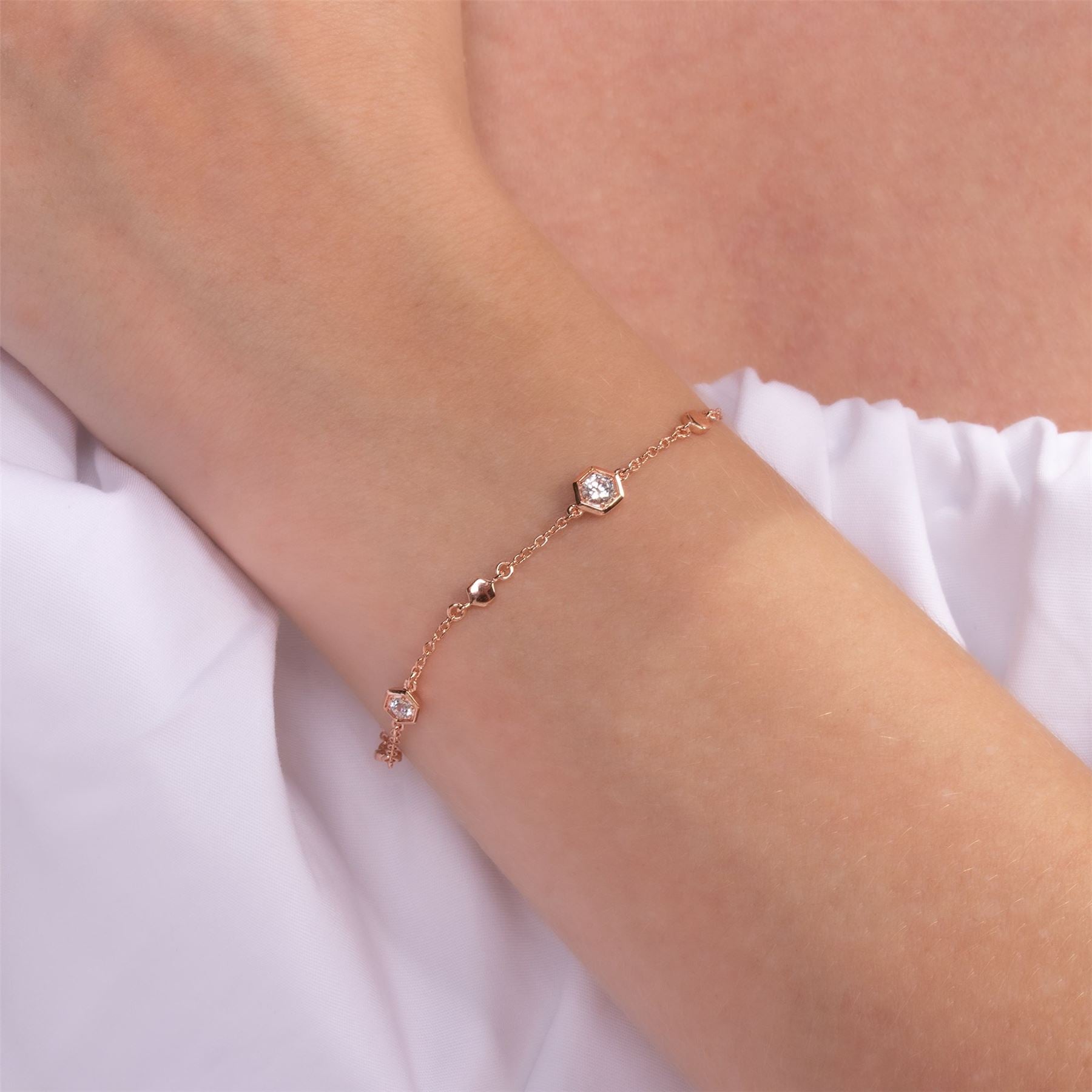 Bracciale stile nido d'ape in oro rosa 375 con zaffiro blu