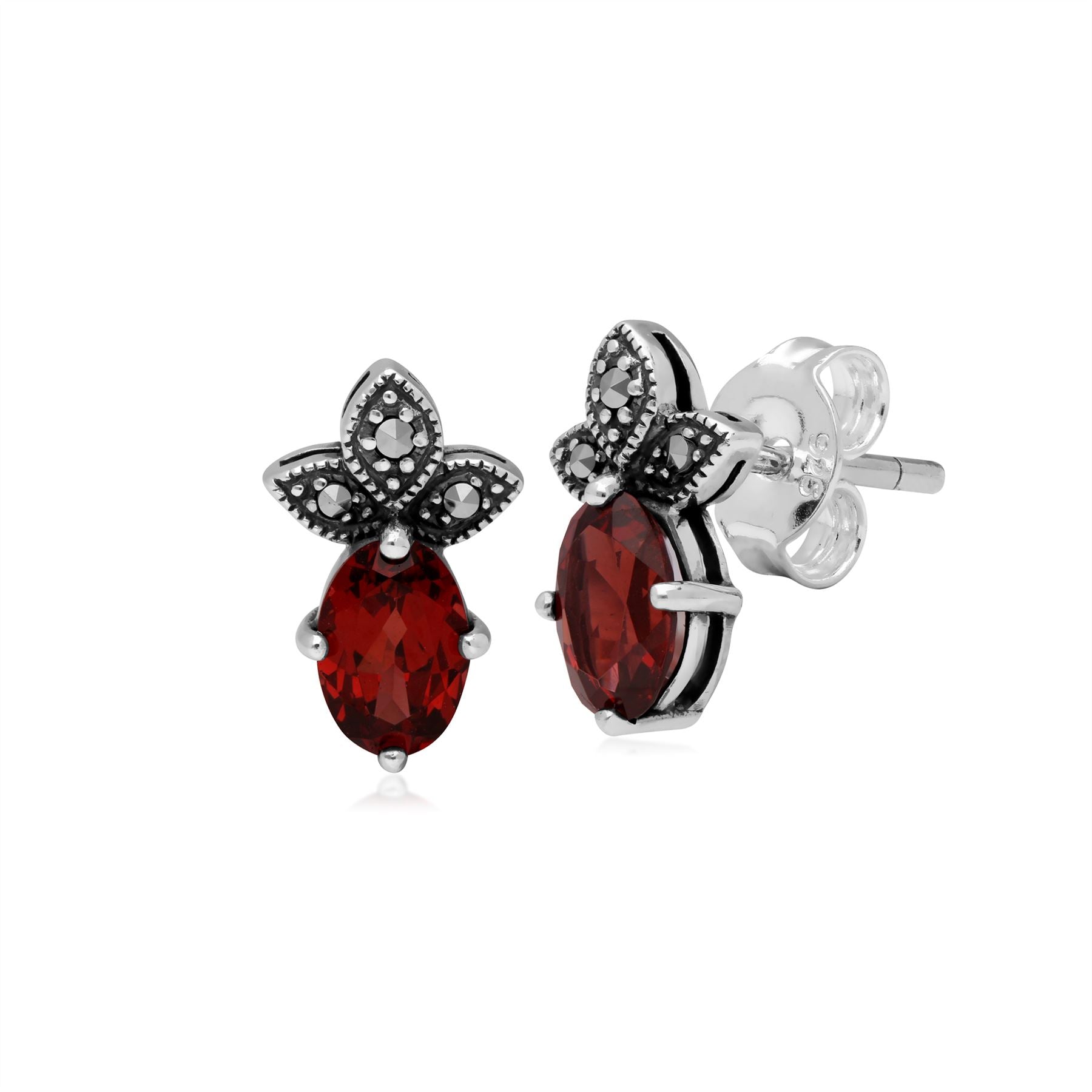 Classici orecchini a lobo con granato ovale e marcasite in argento 925