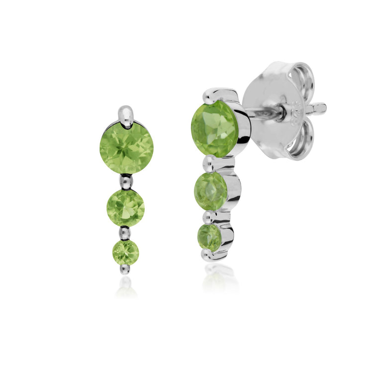 Orecchini con tre pietre e classico anello con cinque pietre. Argento 925 con peridoto