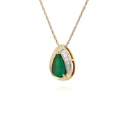 Collana con smeraldi, pendente classico a forma di pera in oro giallo da 9 ct con smeraldi e diamanti su catena da 45 cm