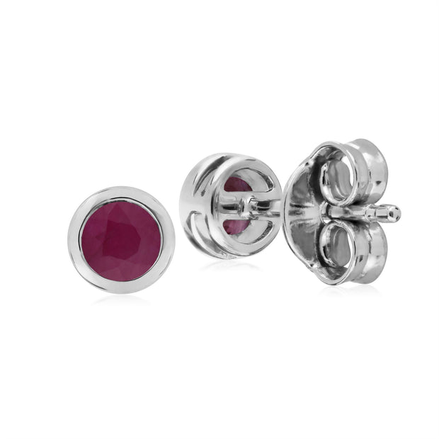 Classici orecchini a bottone in argento 925 con rubino con montatura a castone